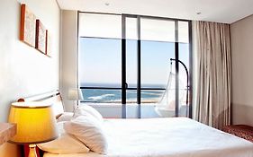 214 On Spinnaker